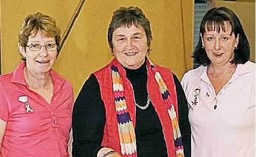 Killarney Pink Ribbon Brunch guest speaker Narelle Rossiter cuts the cake with organisers Margaret Grayson (left) and Tania Lamb at yesterday’s brunch, which raised more than $21,000. Killarney Pink Ribbon Brunch guest speaker Narelle Rossiter cuts the cake with organisers Margaret Grayson (left) and Tania Lamb at yesterday’s brunch, which raised more than $21,000.